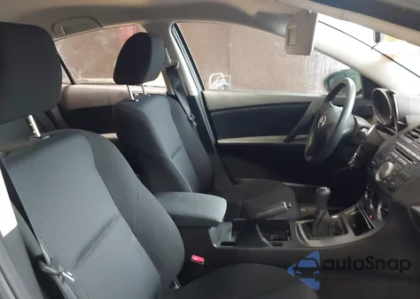 2010 Mazda Mazda3 I Touring z USA, uszkodzony, nr VIN JM1BL1SG2A1292228